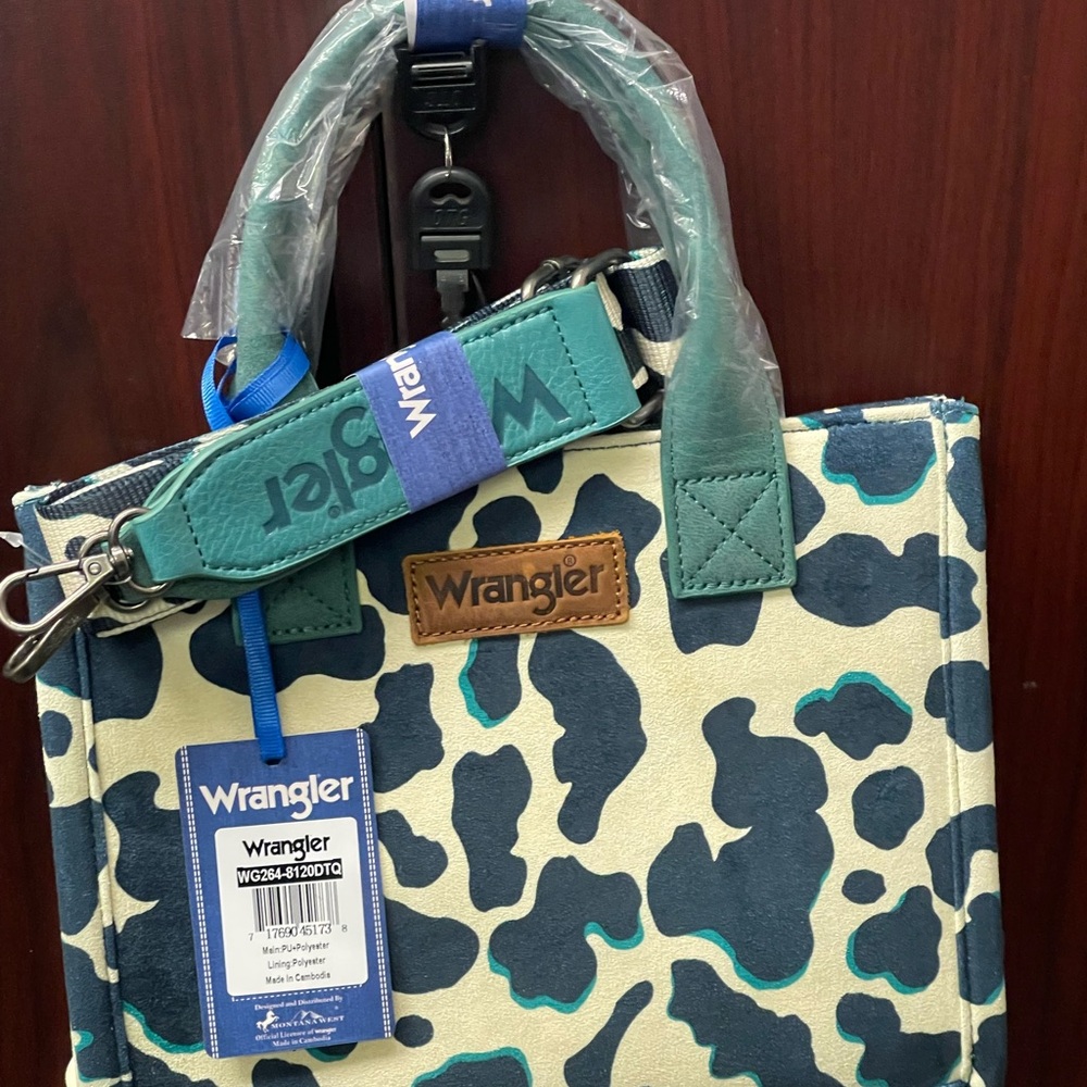 Wrangler Camouflage Blue and Cream Tote - Picture 3 of 4